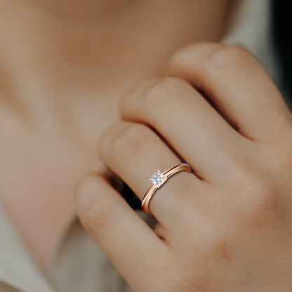 Elegant Shine Solitaire Ring